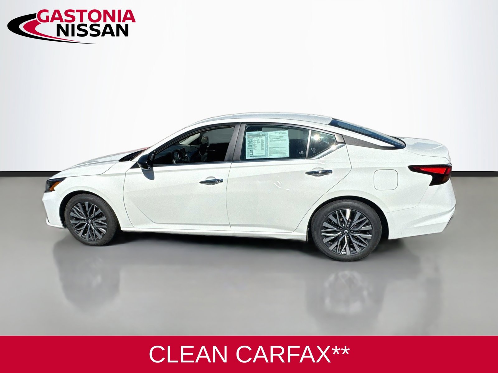 Used 2025 Nissan Altima 2.5 SV FWD image 5