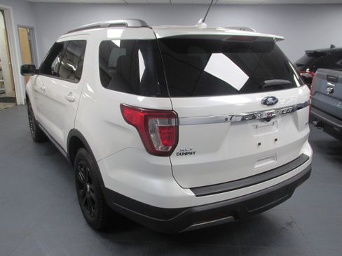 Used 2019 Ford Explorer XLT w/ Equipment Group 201A image 7