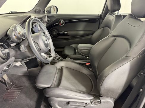 Used 2015 MINI Cooper 2-Door Hardtop image 5