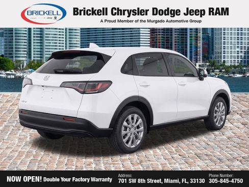 Used 2023 Honda HR-V LX image 4