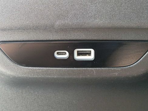Used 2024 Chrysler Pacifica Touring-L FWD image 14