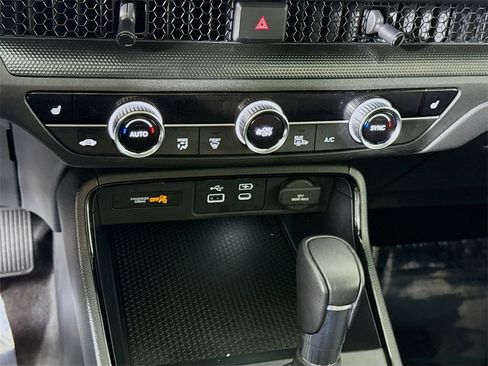 Used 2025 Honda CR-V Sport image 7