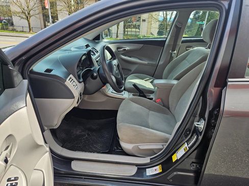 Used 2012 Toyota Corolla LE image 10