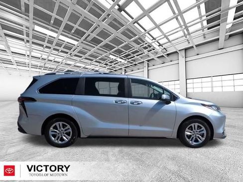 Certified 2024 Toyota Sienna Limited AWD/4WD image 2