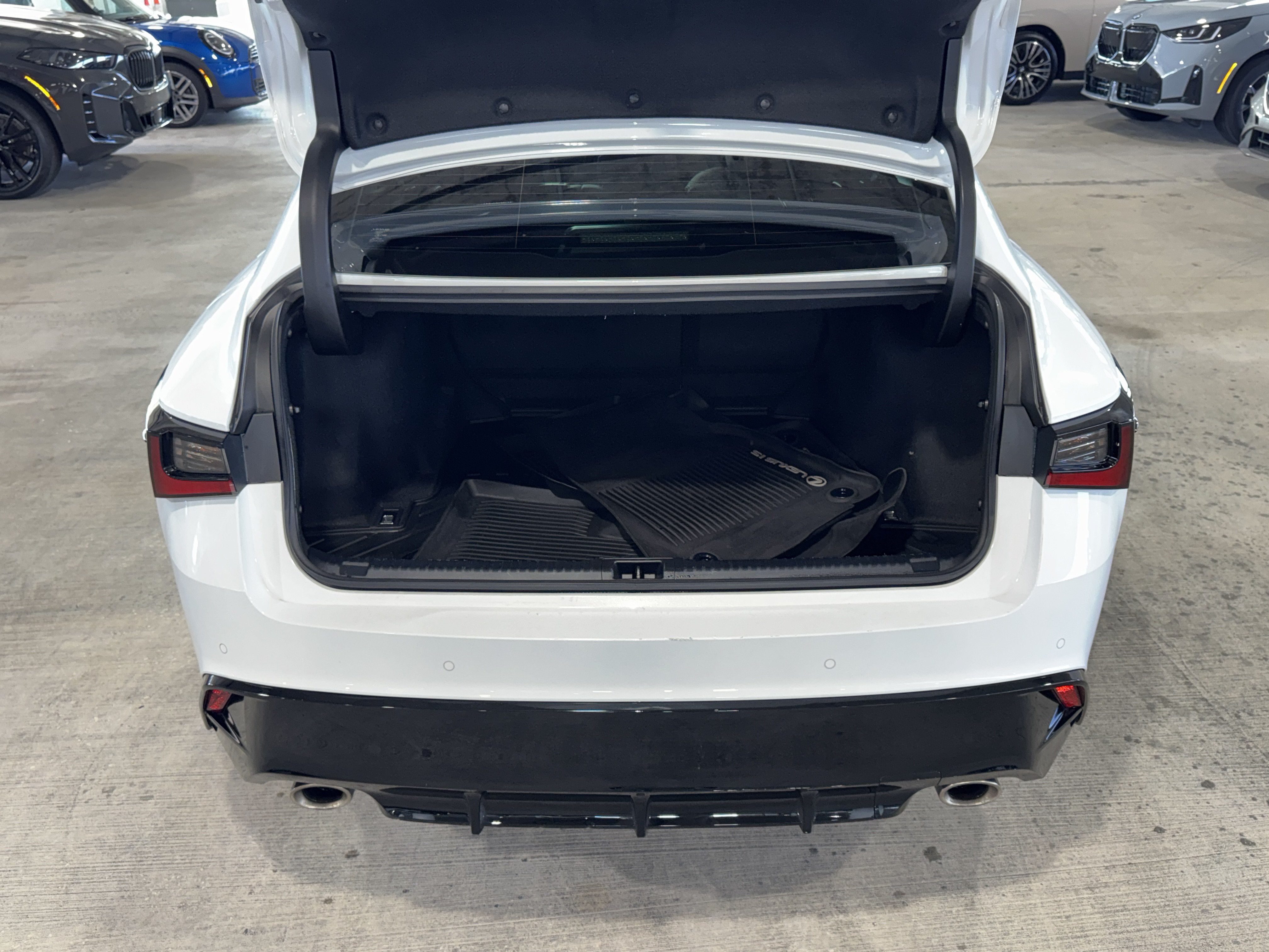 Used 2024 Lexus IS 350 F Sport RWD image 13