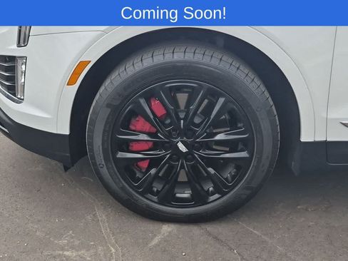 Used 2023 Cadillac XT5 Sportv w/ LPO, Floor Liner Package AWD/4WD image 13