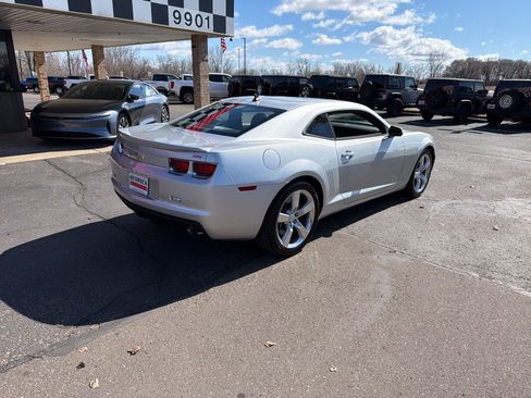 Used 2010 Chevrolet Camaro SS w/ RS Package RWD image 7