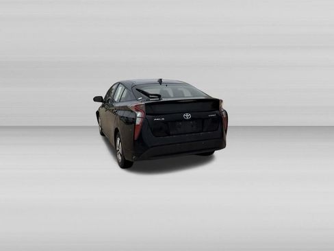 Used 2016 Toyota Prius Three w/ Advanced Technology Package FWD image 7