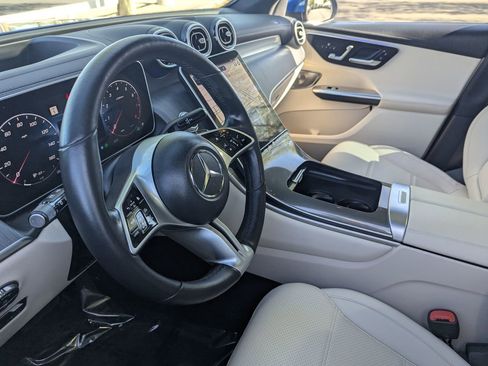 Used 2024 Mercedes-Benz GLC 300 4MATIC image 18