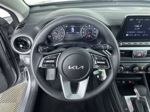 Used 2024 Kia Forte LXS w/ LXS Technology Package FWD image 27