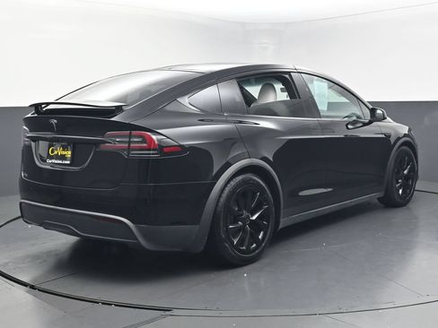Used 2022 Tesla Model X Plaid AWD/4WD image 4
