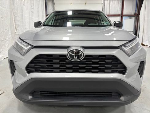 Used 2025 Toyota RAV4 LE AWD/4WD image 2