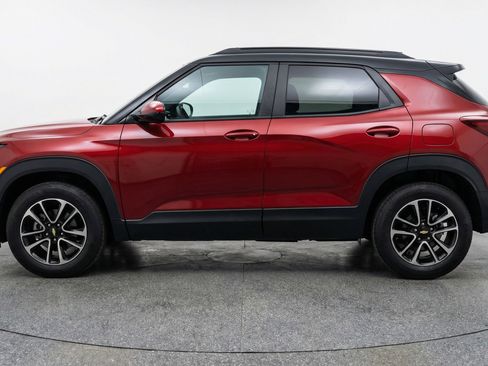 Used 2025 Chevrolet TrailBlazer LT FWD image 5