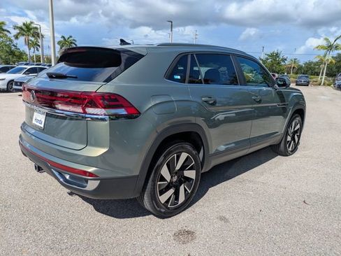 Used 2026 Volkswagen Atlas Cross Sport SE FWD image 4