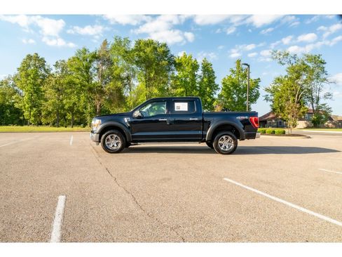 Used 2021 Ford F150 XLT w/ Equipment Group 301A Mid AWD/4WD image 9