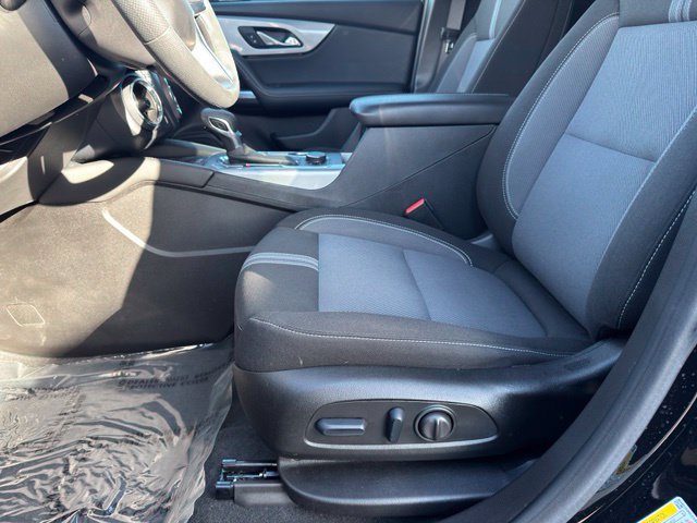 Certified 2024 Chevrolet Blazer LT w/ Convenience Package AWD/4WD image 5