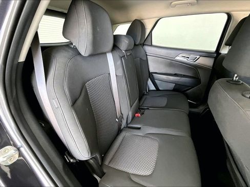 Used 2026 Kia Sportage LX image 32