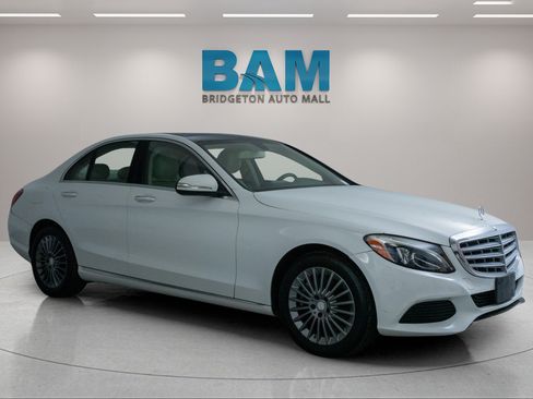 Used 2015 Mercedes-Benz C 300 4MATIC Sedan image 1