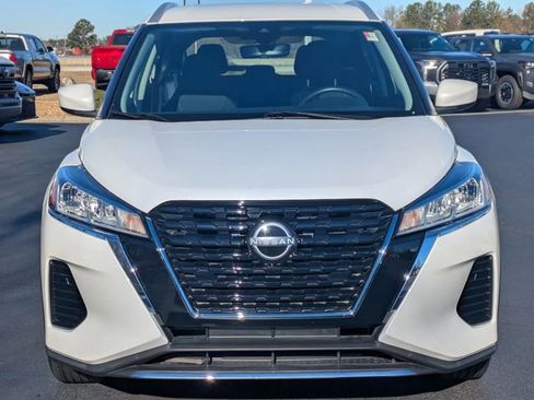 Used 2022 Nissan Kicks SV w/ Interior Electronics Package image 9