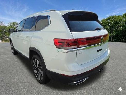 Used 2024 Volkswagen Atlas SEL AWD/4WD image 8