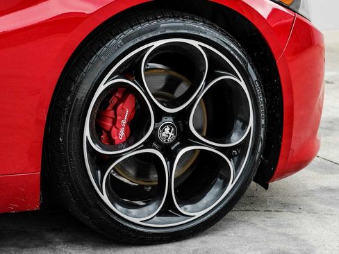 Used 2022 Alfa Romeo Giulia Ti AWD/4WD image 58