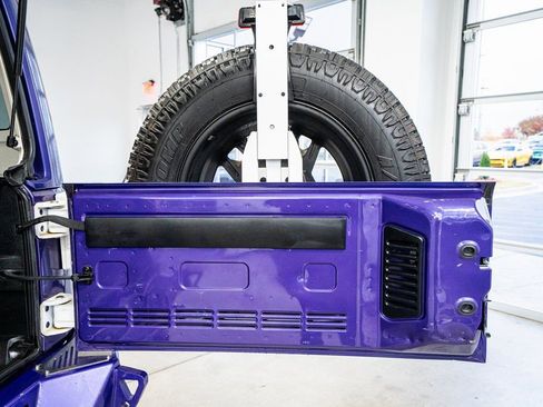 Used 2018 Jeep Wrangler Unlimited Sahara image 54