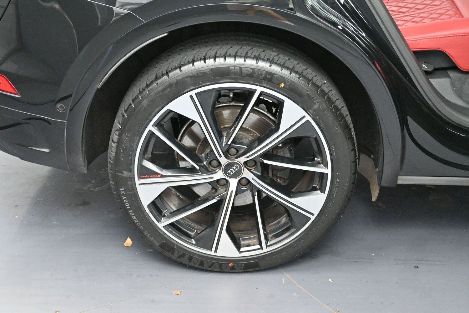 Used 2024 Audi SQ5 Prestige AWD/4WD image 37