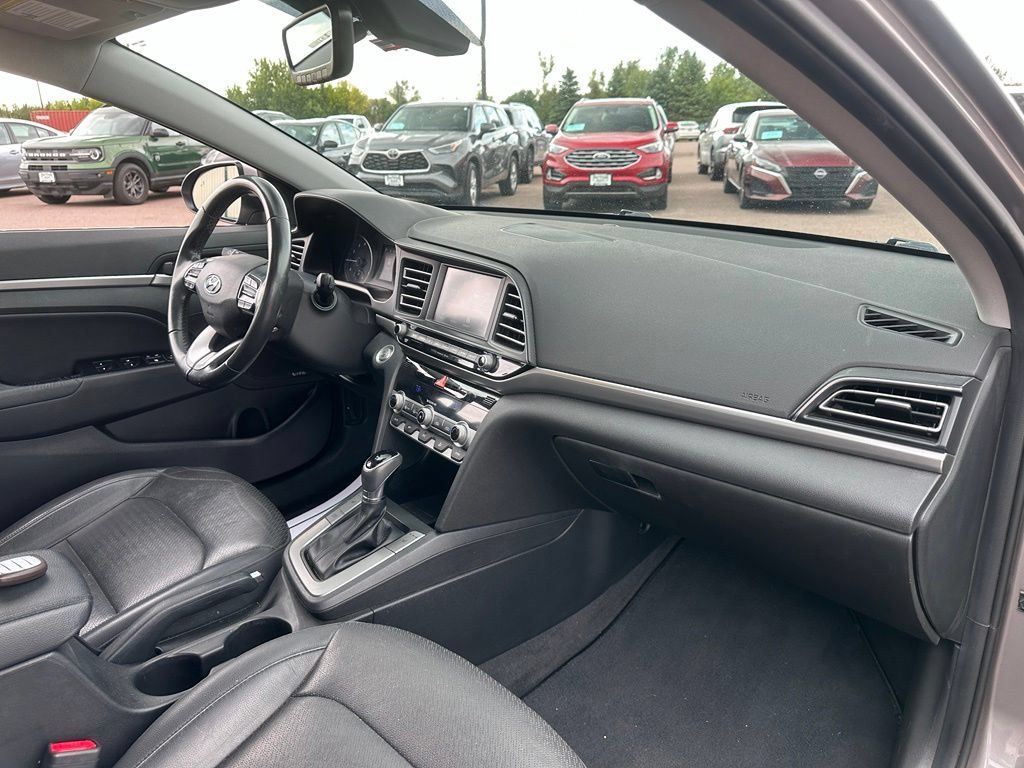 Used 2020 Hyundai Elantra Limited w/ Cargo Package (C1) FWD image 29