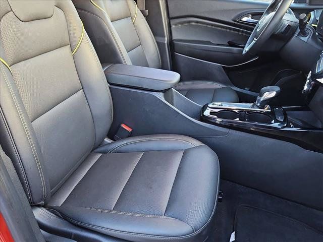 Used 2024 Chevrolet Trax ACTIV w/ Sunroof Package FWD image 21