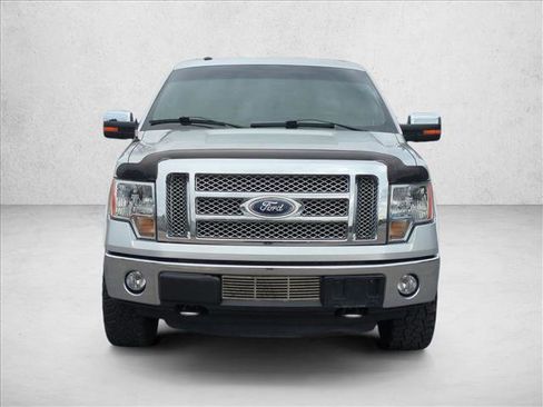 Used 2011 Ford F150 Lariat w/ Lariat Chrome Pkg image 2