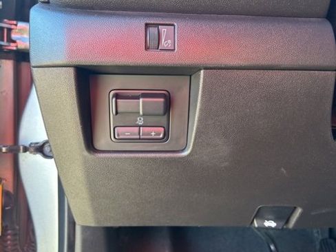 Used 2023 Chevrolet Colorado W/T w/ WT Convenience Package II image 18