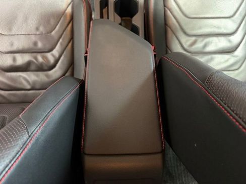 Used 2024 Volkswagen Jetta GLI Autobahn image 35