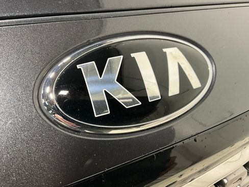 Used 2019 Kia Niro S Touring image 29