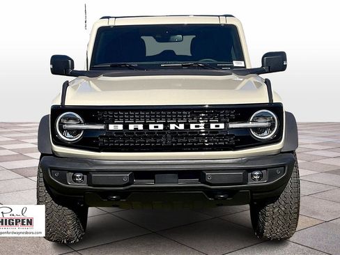 New 2025 Ford Bronco Outer Banks w/ Sasquatch Package image 17