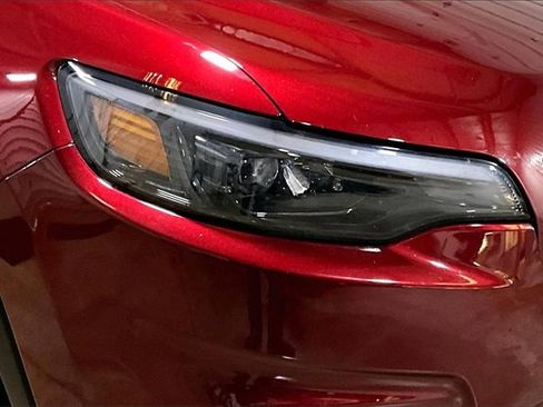 Used 2021 Jeep Cherokee Latitude Lux w/ Comfort/Convenience Group image 4