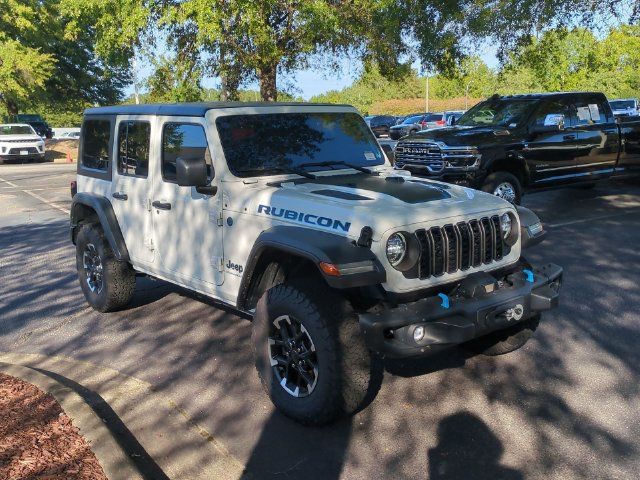 Used 2024 Jeep Wrangler Unlimited Rubicon 4xe w/ Capability Package AWD/4WD image 7