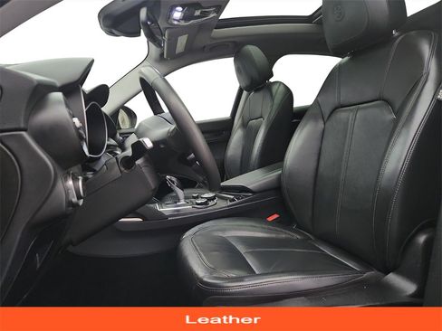 Used 2018 Alfa Romeo Stelvio AWD image 12