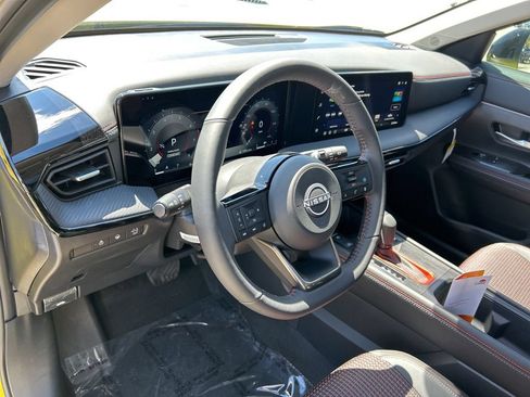 New 2026 Nissan Kicks SR w/ SR Premium Package FWD image 22
