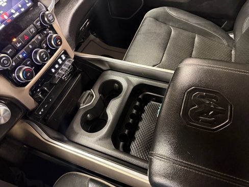 Used 2019 RAM 1500 Laramie AWD/4WD image 31