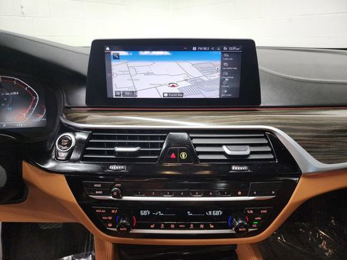 Used 2020 BMW 530i xDrive w/ Executive Package AWD/4WD image 18