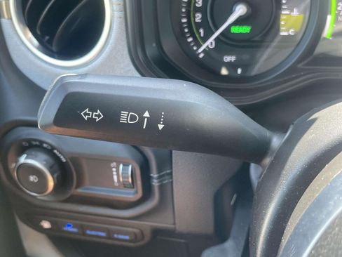Used 2024 Jeep Wrangler Unlimited Sahara AWD/4WD image 21