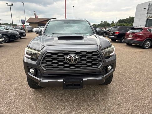 Used 2020 Toyota Tacoma 4x4 Double Cab image 3