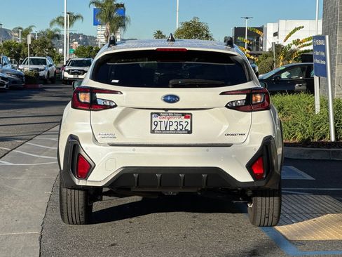 Certified 2025 Subaru Crosstrek 2.5i Limited w/ Crosstrek Mirror Package image 5
