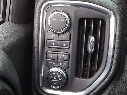 Certified 2021 GMC Sierra 1500 AT4 w/ AT4 Preferred Package image 29