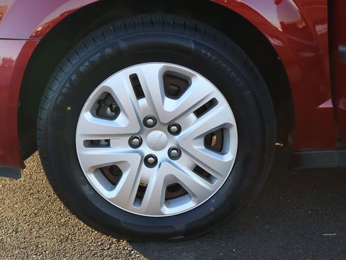 Used 2015 Dodge Grand Caravan American Value Package w/ UConnect Hands-Free Group image 36