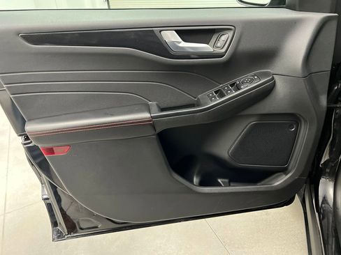 Used 2025 Ford Escape ST-Line image 11