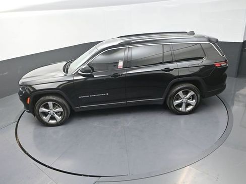 Used 2022 Jeep Grand Cherokee L Limited AWD/4WD image 15