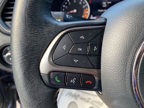Used 2022 Jeep Renegade Limited image 20