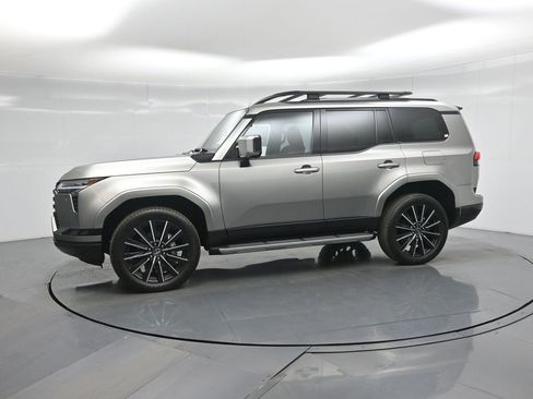 Used 2025 Lexus GX 550 image 33