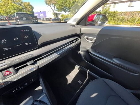 Used 2026 Kia K4 FWD image 34